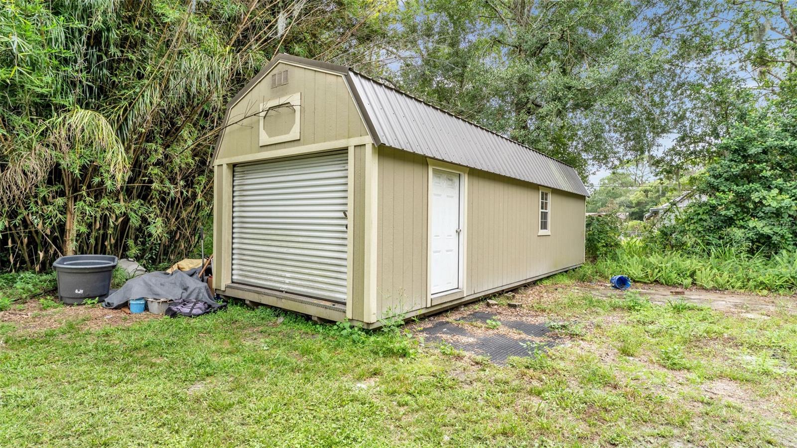 2022 Shed in backyard