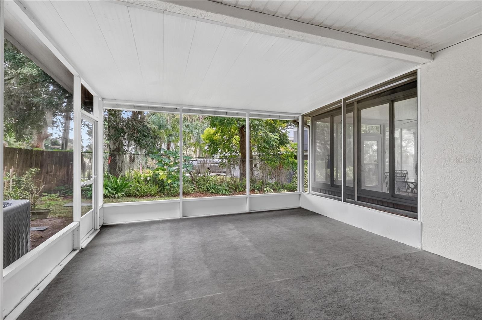 2352 ISLE ROYALE COURT SE, Winter Haven, FL 33880