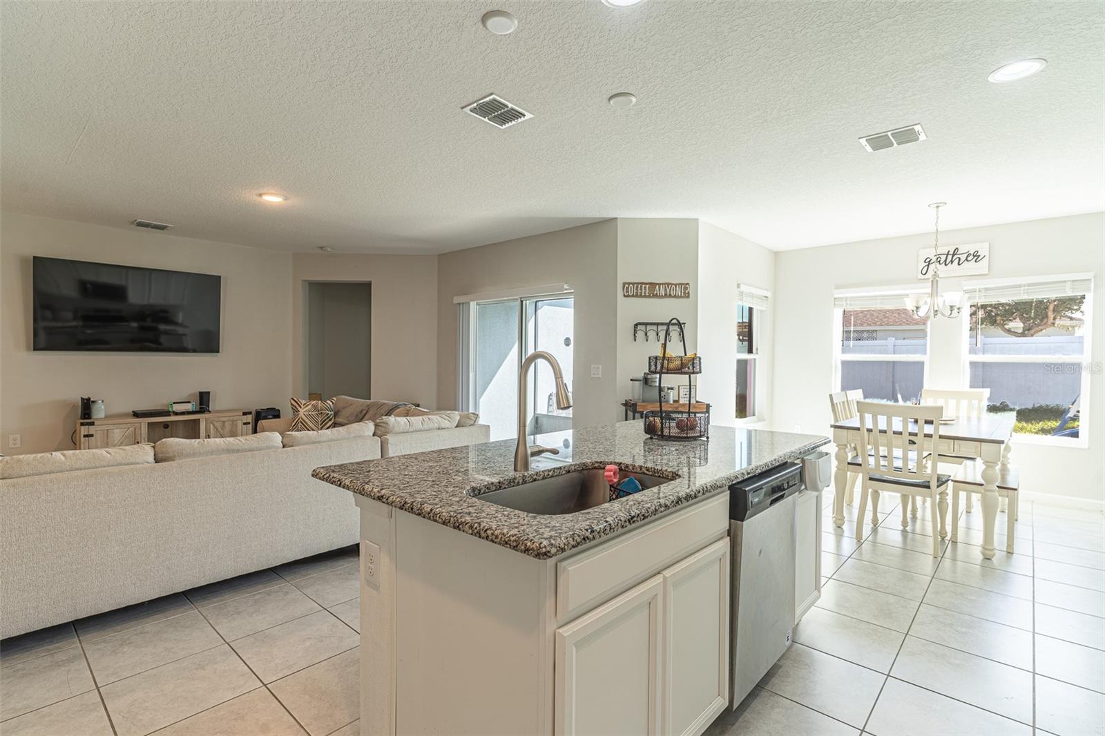 735 JEFFERSON STREET, Davenport, FL 33837