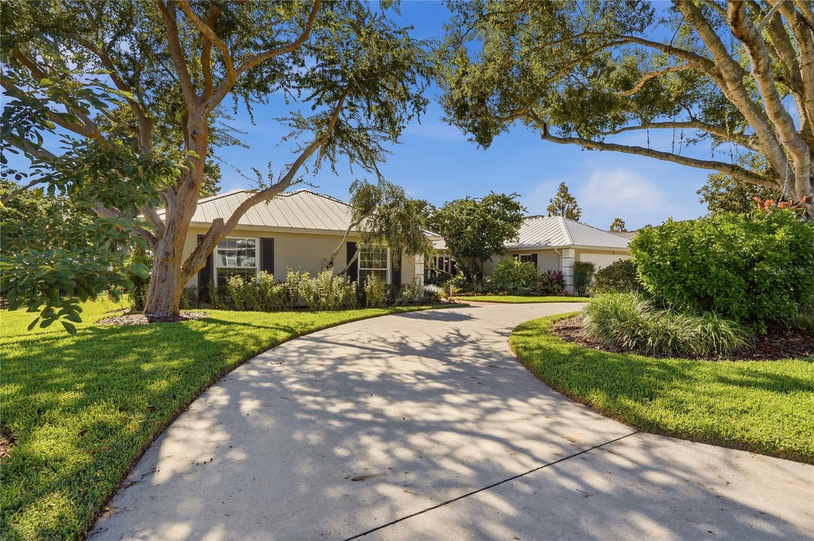 11 LAKE LINK DRIVE SE, Winter Haven, FL 33884