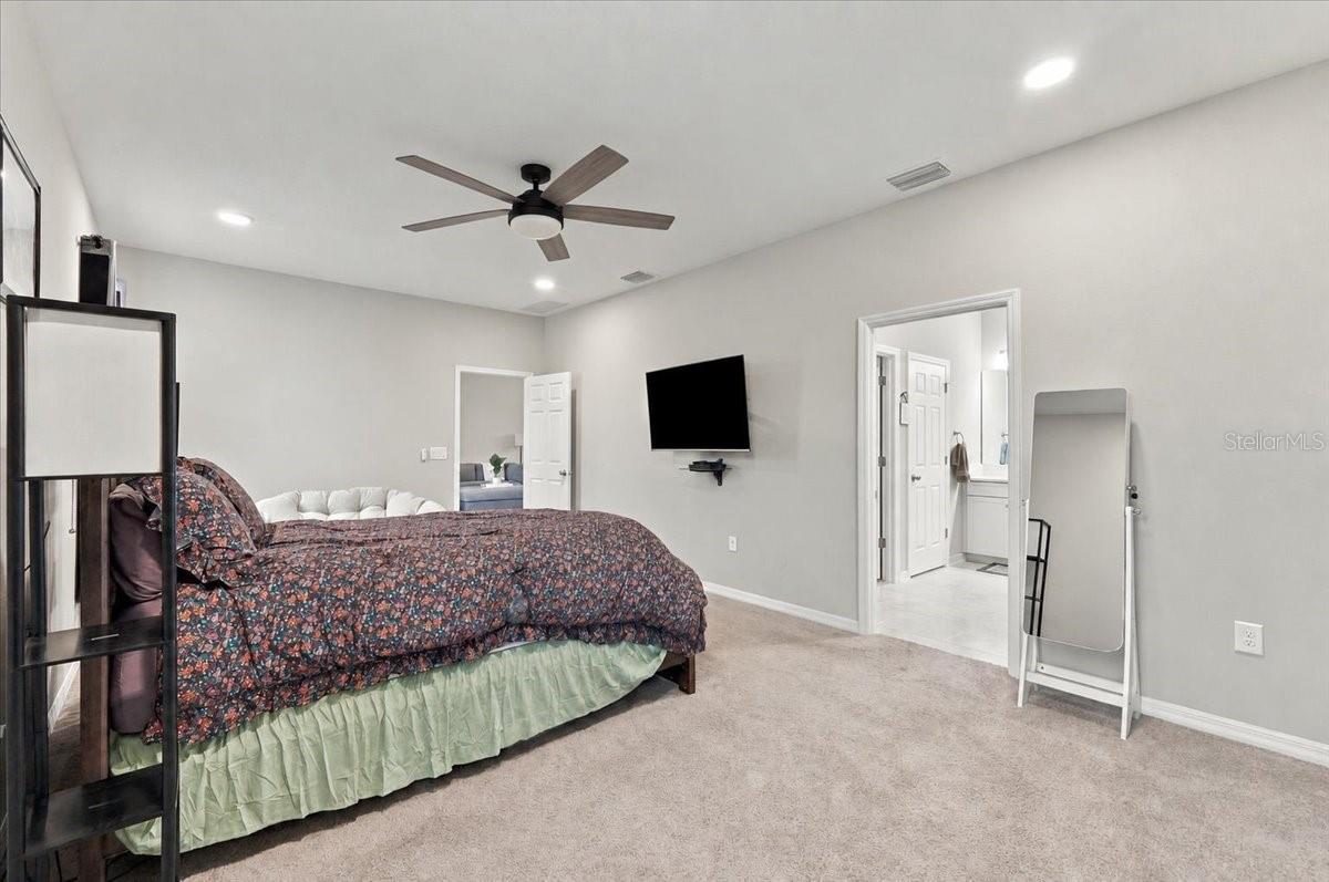 4885 FOXGLOVE CIRCLE, Lakeland, FL 33811