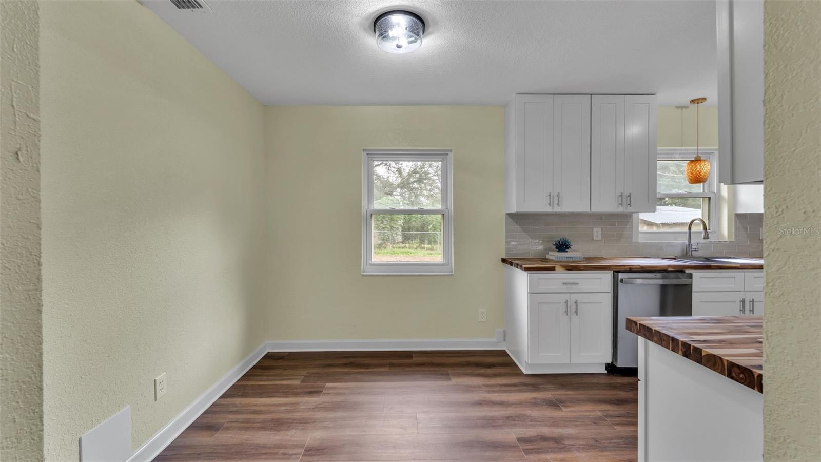 6000 CREWS LAKE ROAD, Lakeland, FL 33812
