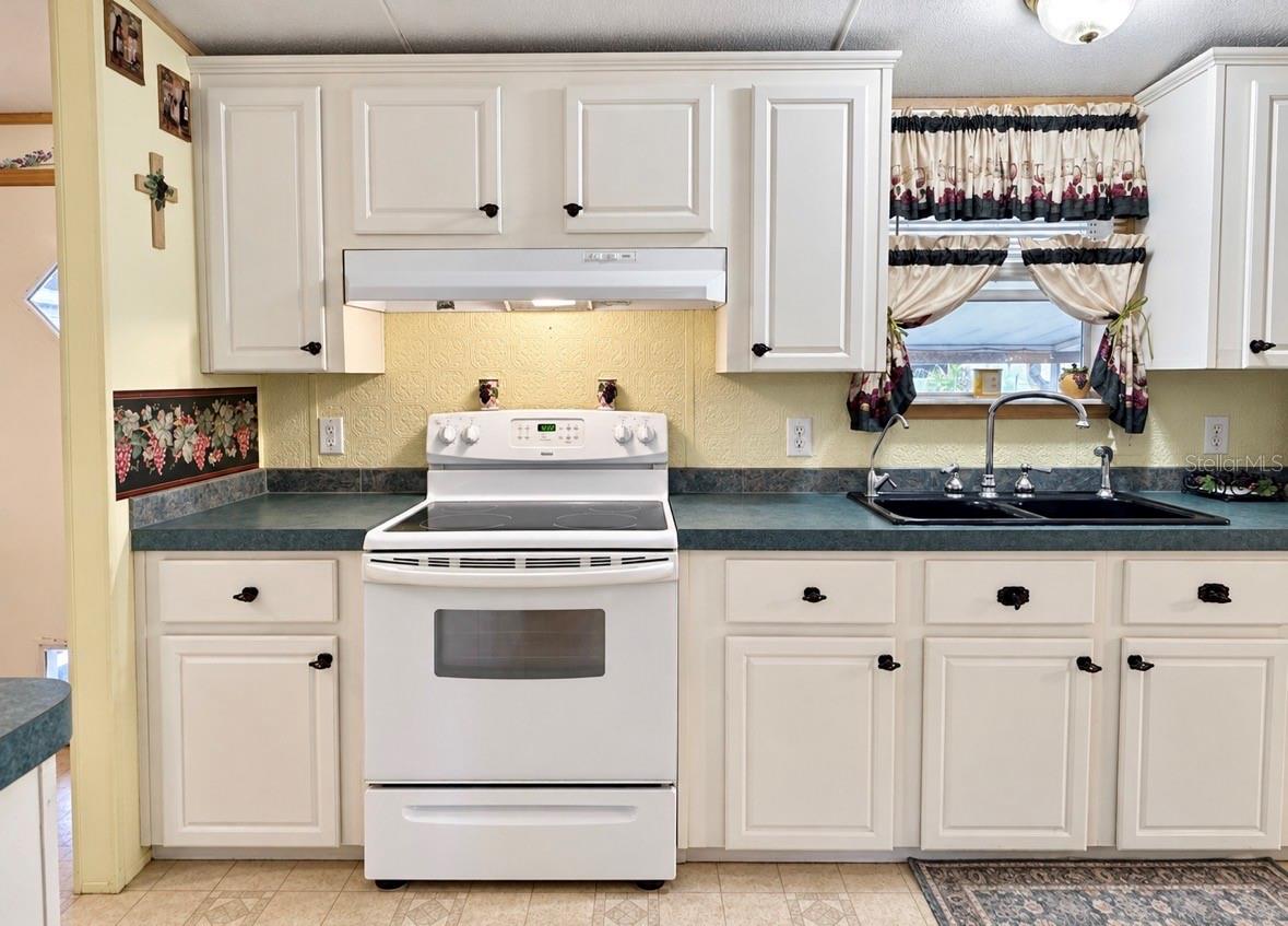 8335 MITCHALL DRIVE, Lakeland, FL 33809