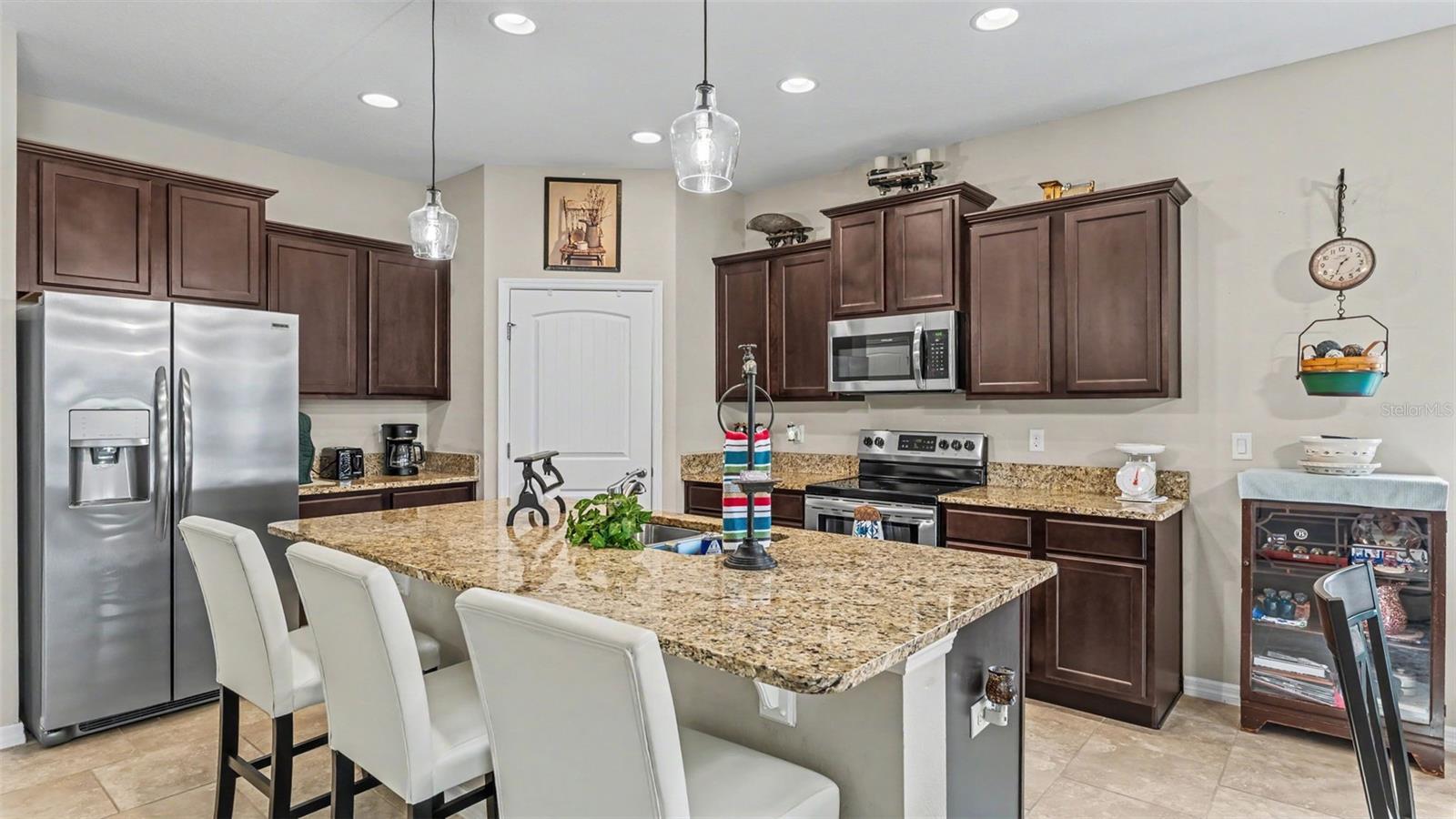 2595 CANYON CREST DRIVE, Lakeland, FL 33811