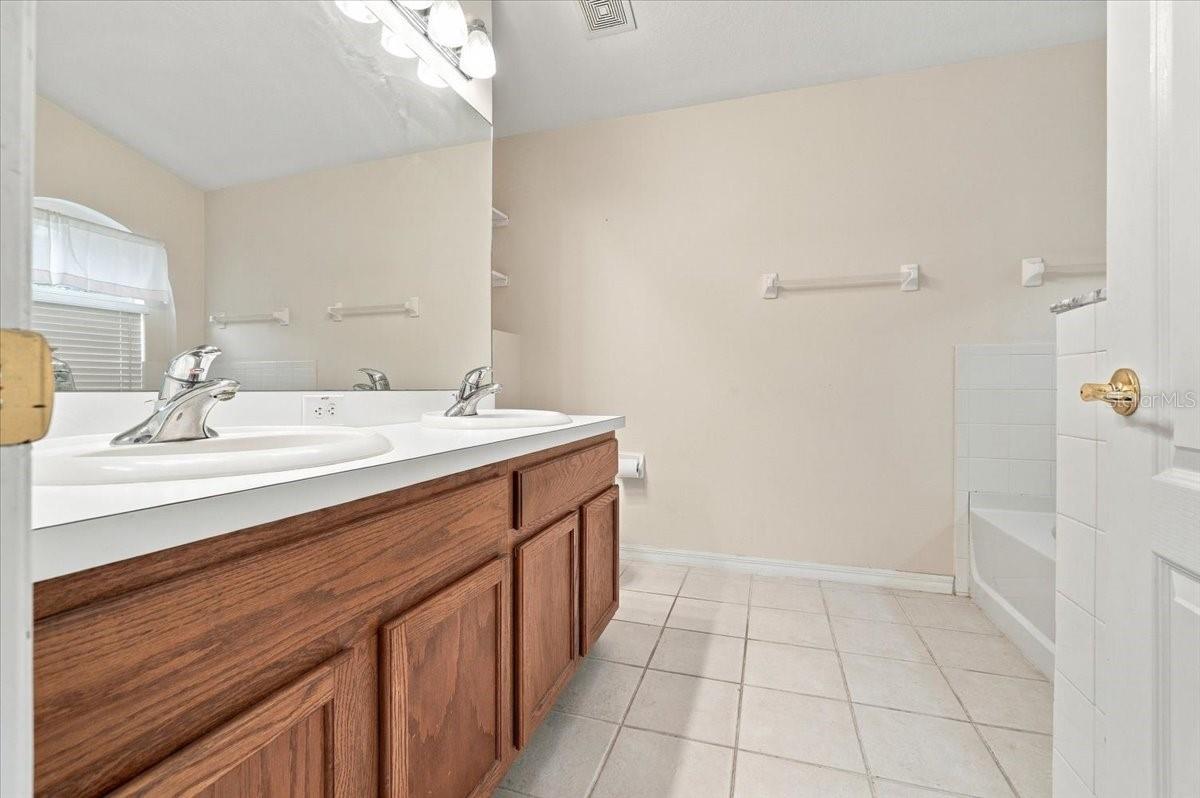 2610 BUCKHORN PRESERVE BOULEVARD, Valrico, FL 33596