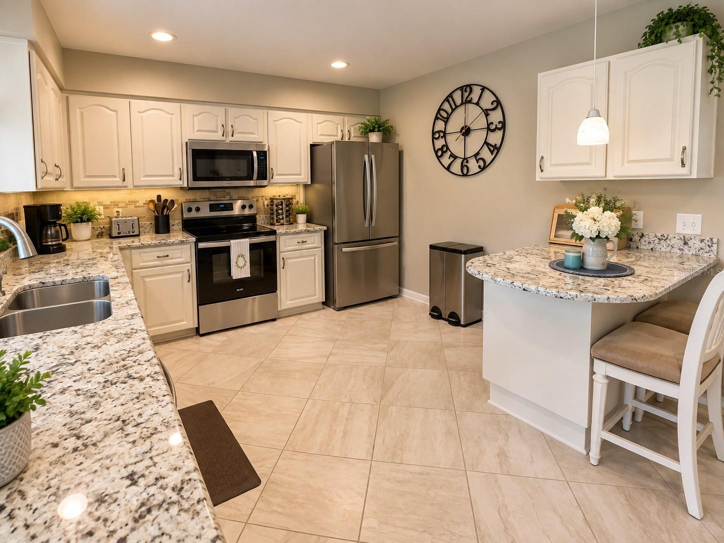 3273 PEBBLE BEND DRIVE, Lakeland, FL 33810 3273 PEBBLE BEND DRIVE, Lakeland, FL 33810