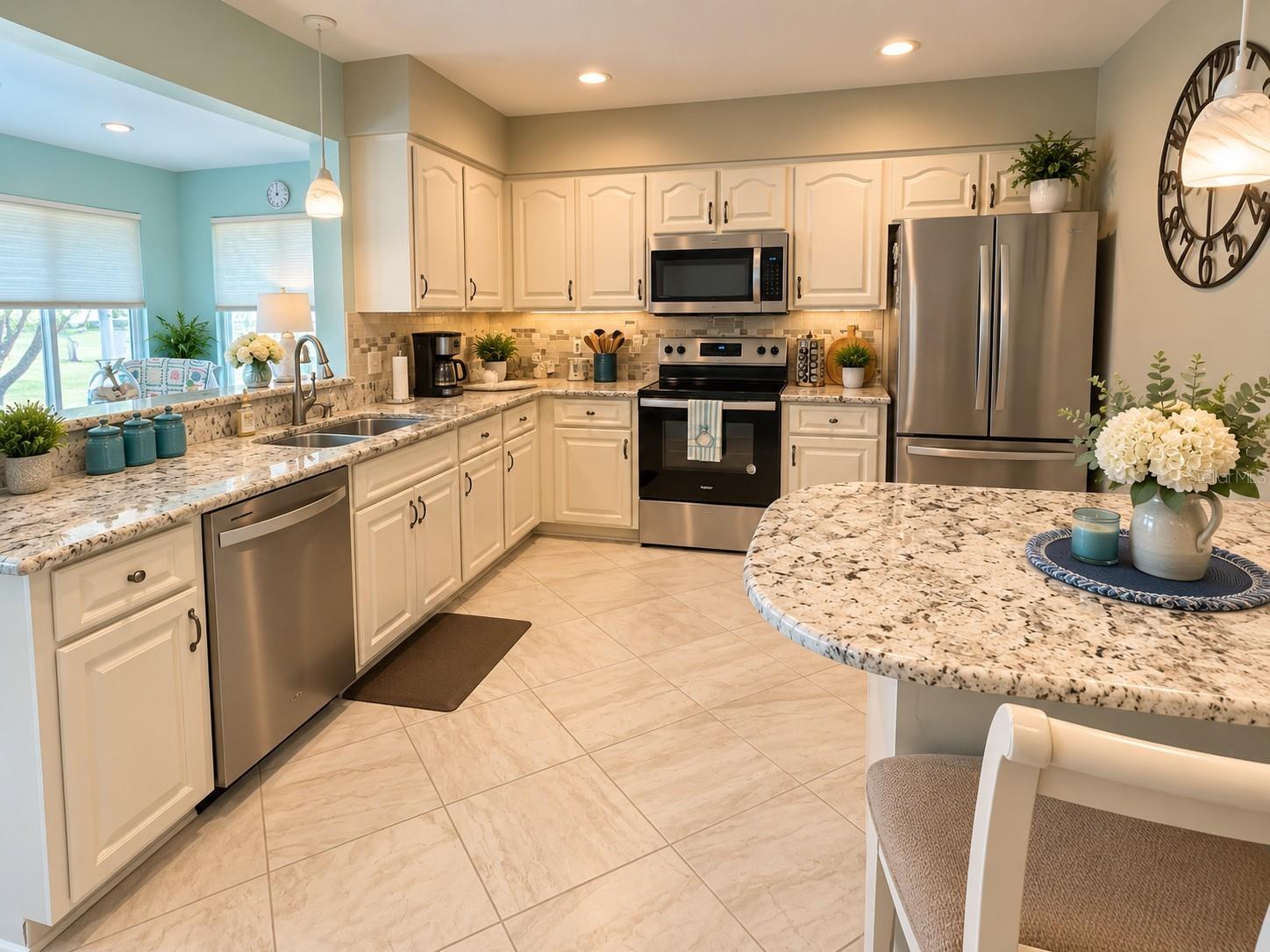 3273 PEBBLE BEND DRIVE, Lakeland, FL 33810 3273 PEBBLE BEND DRIVE, Lakeland, FL 33810