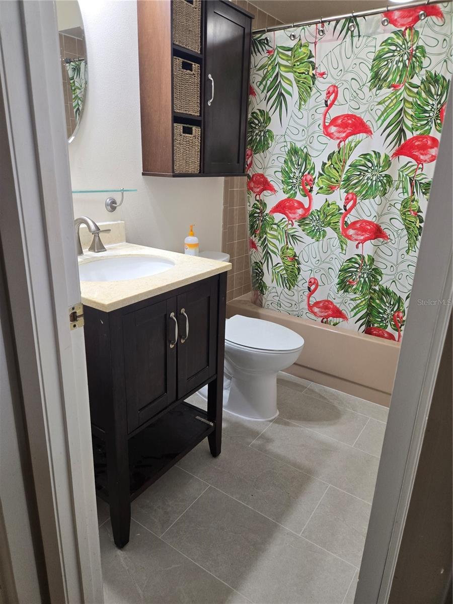 BATHROOM 2