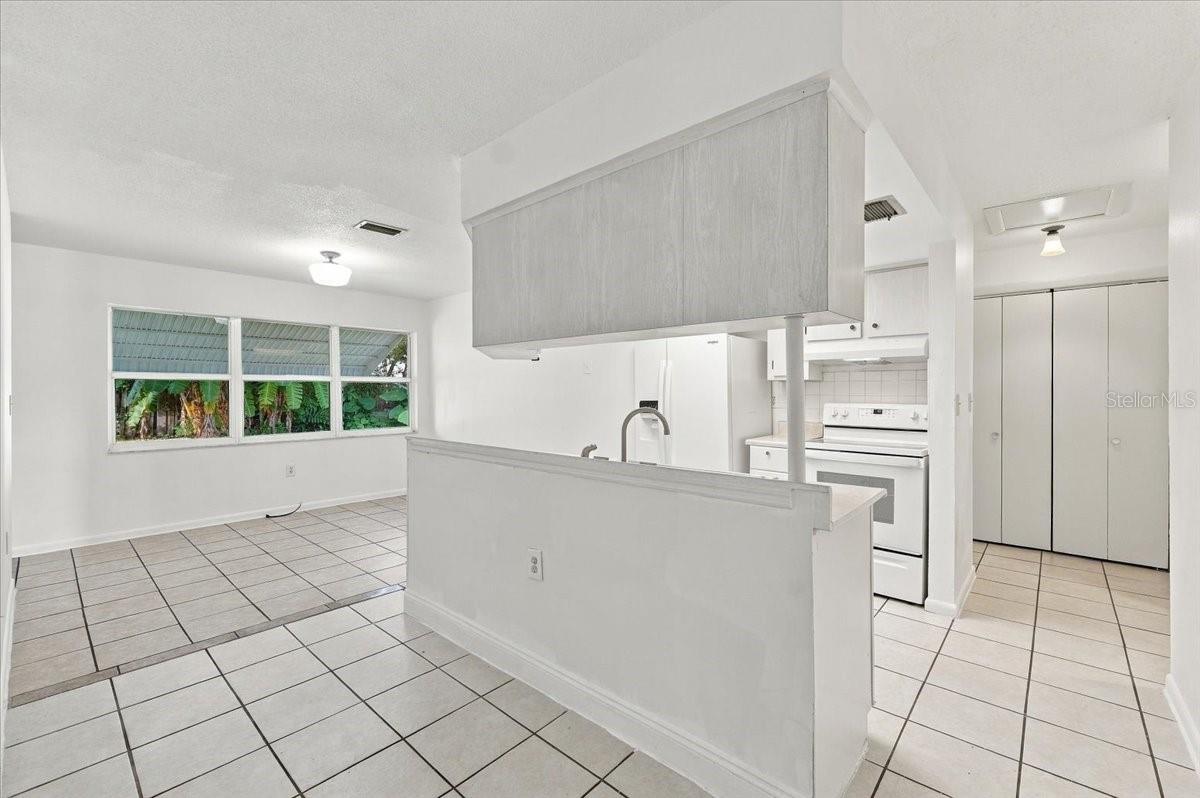 422 DUCHESS DRIVE, Lakeland, FL 33803 422 DUCHESS DRIVE, Lakeland, FL 33803