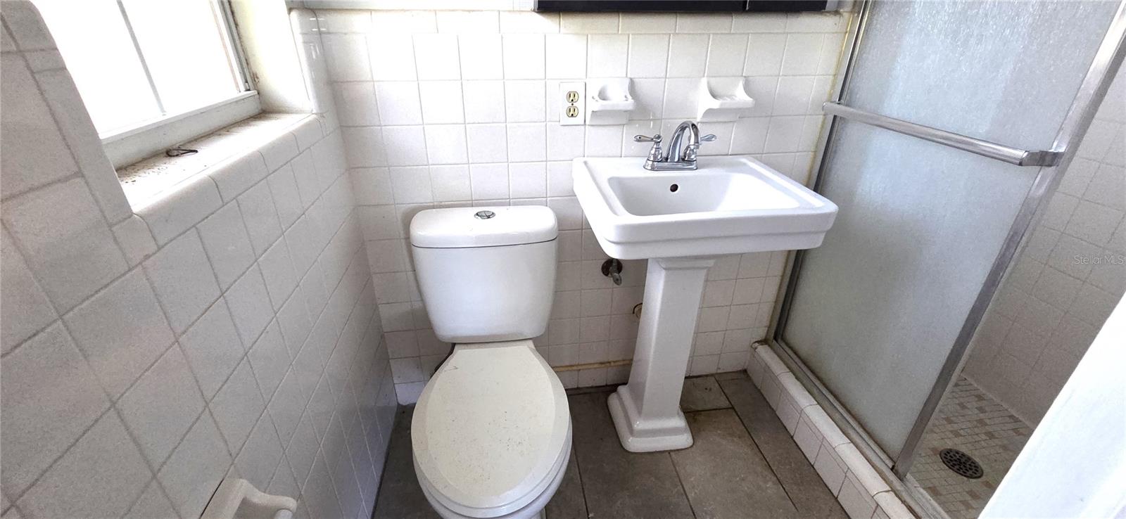 Primary En-Suite Bathroom