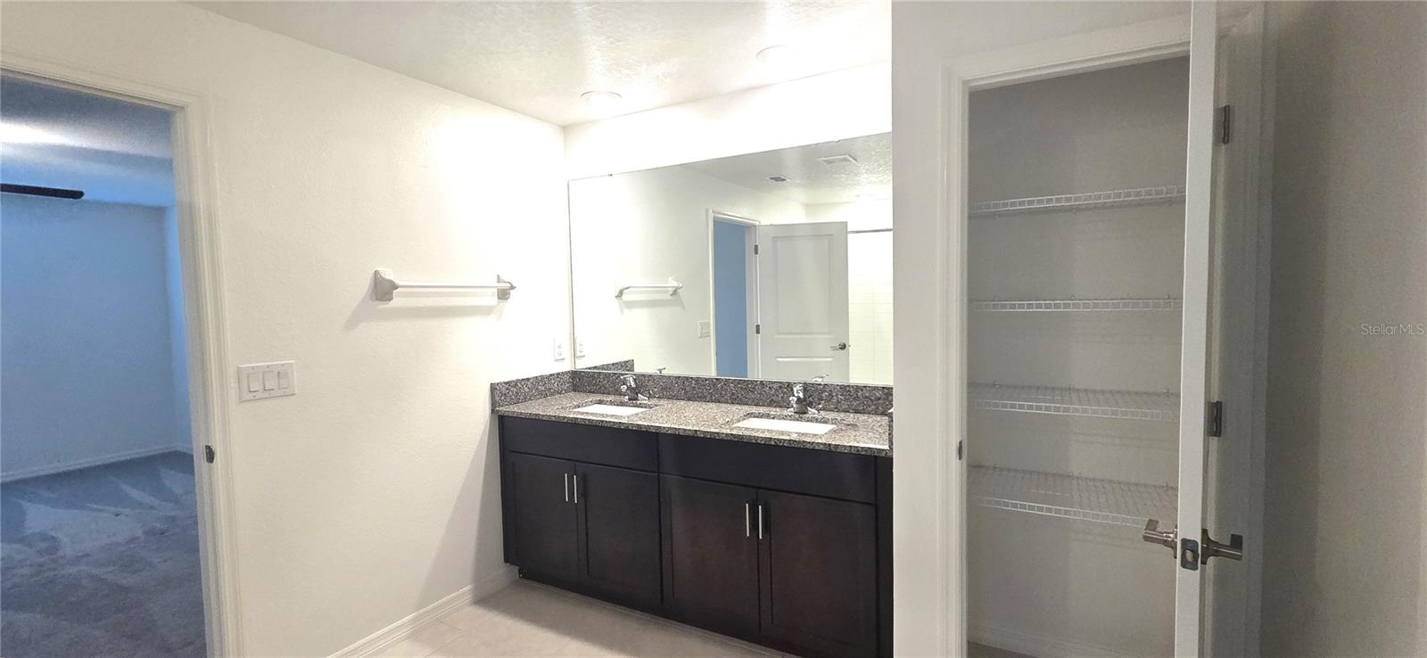 Primary En-suite Bathroom