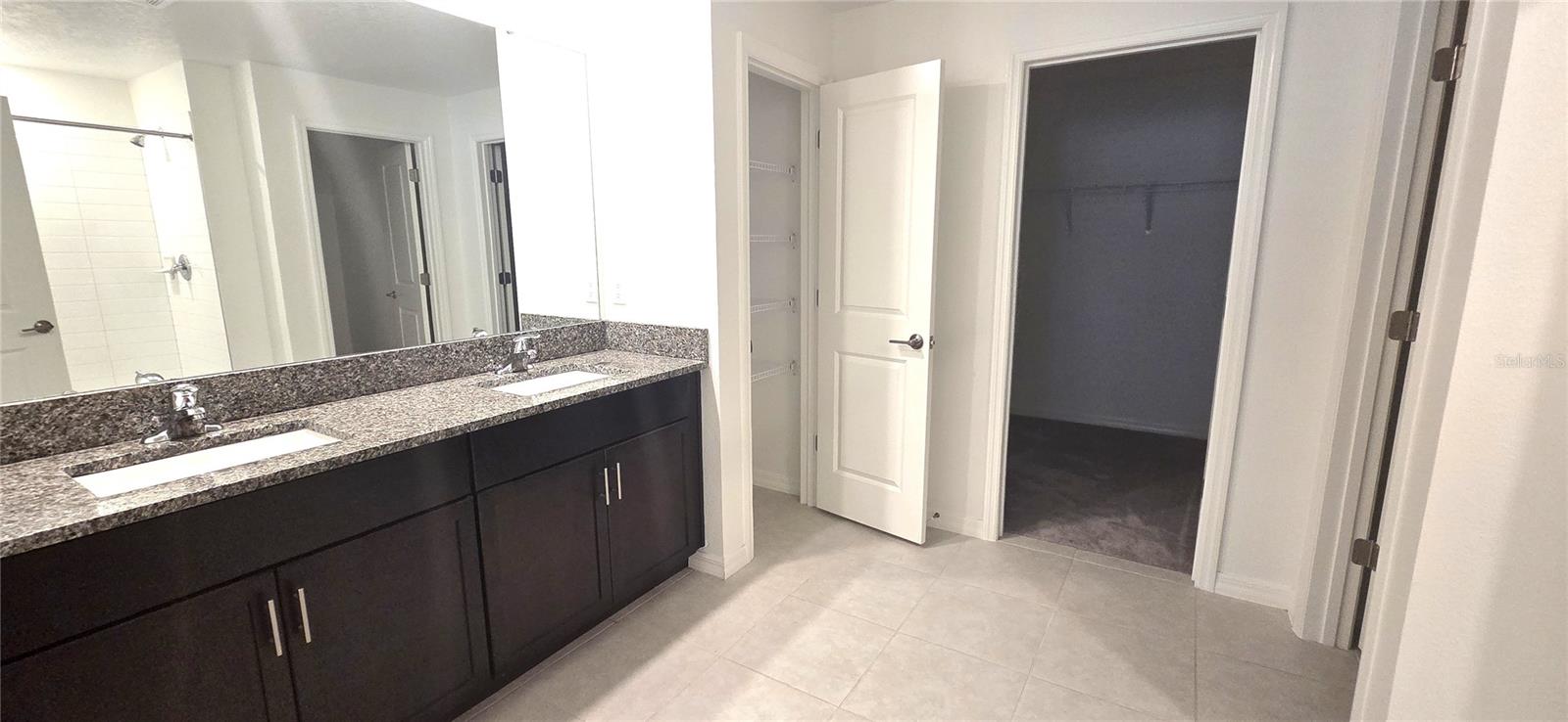 Primary En-suite Bathroom