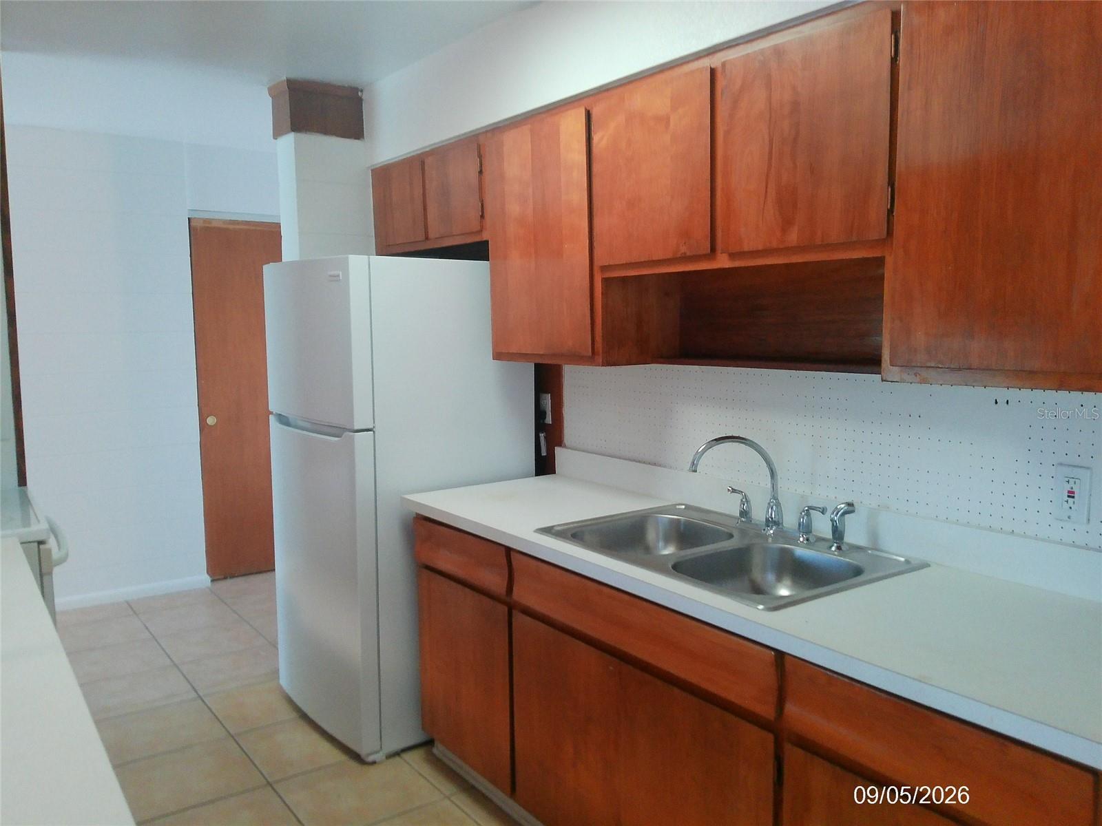 1423 CRYSTAL LAKE DRIVE, Lakeland, FL 33801 1423 CRYSTAL LAKE DRIVE, Lakeland, FL 33801