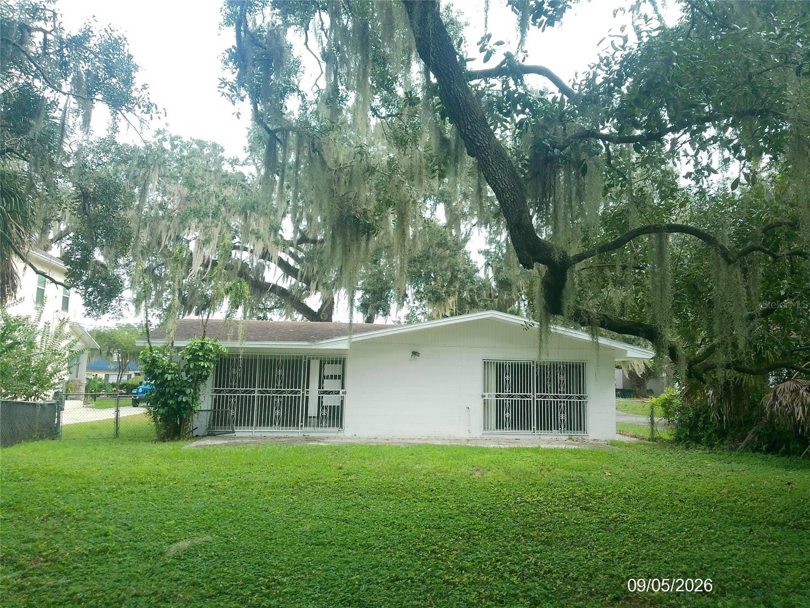 1423 CRYSTAL LAKE DRIVE, Lakeland, FL 33801