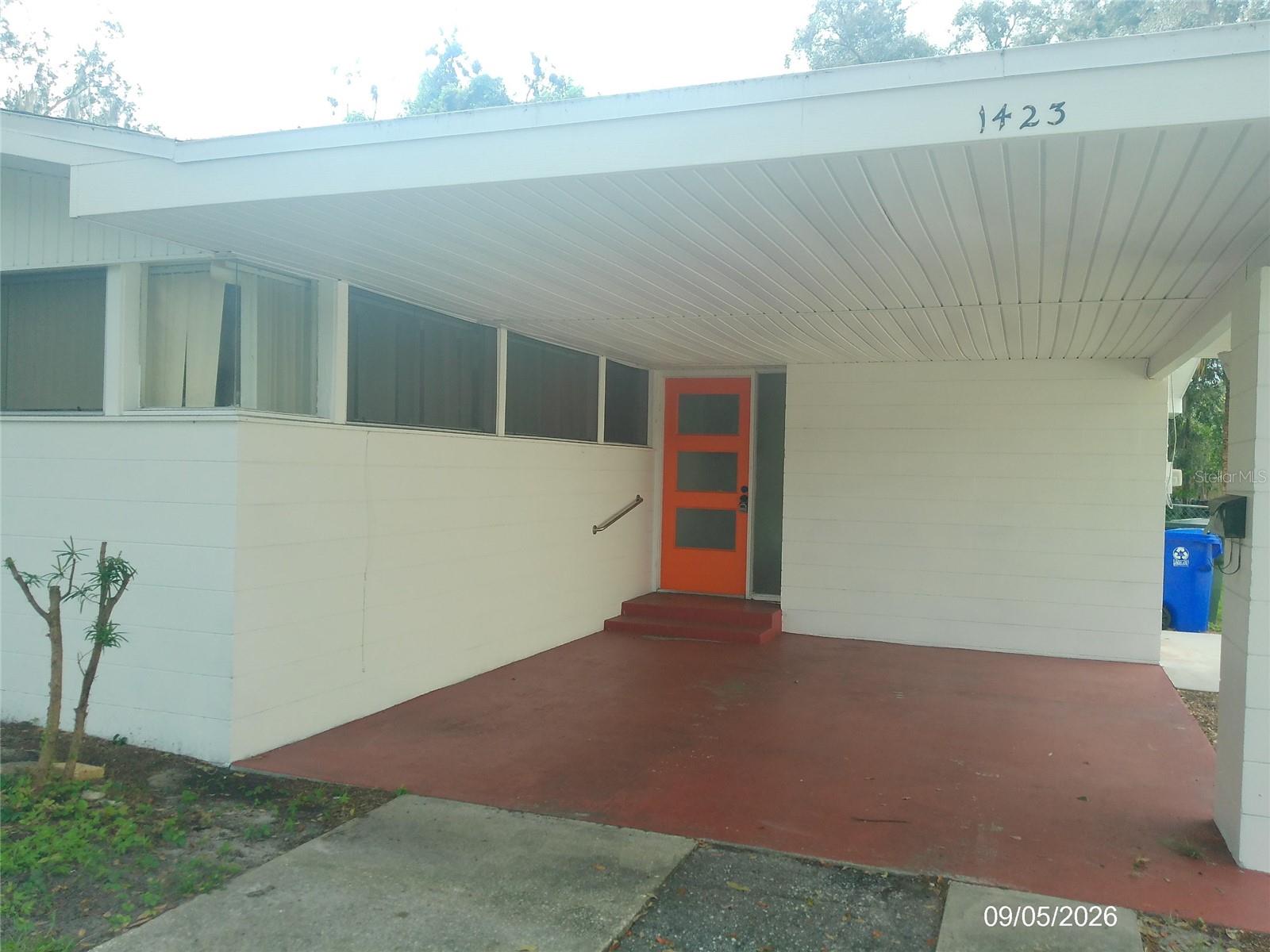 1423 CRYSTAL LAKE DRIVE, Lakeland, FL 33801 1423 CRYSTAL LAKE DRIVE, Lakeland, FL 33801