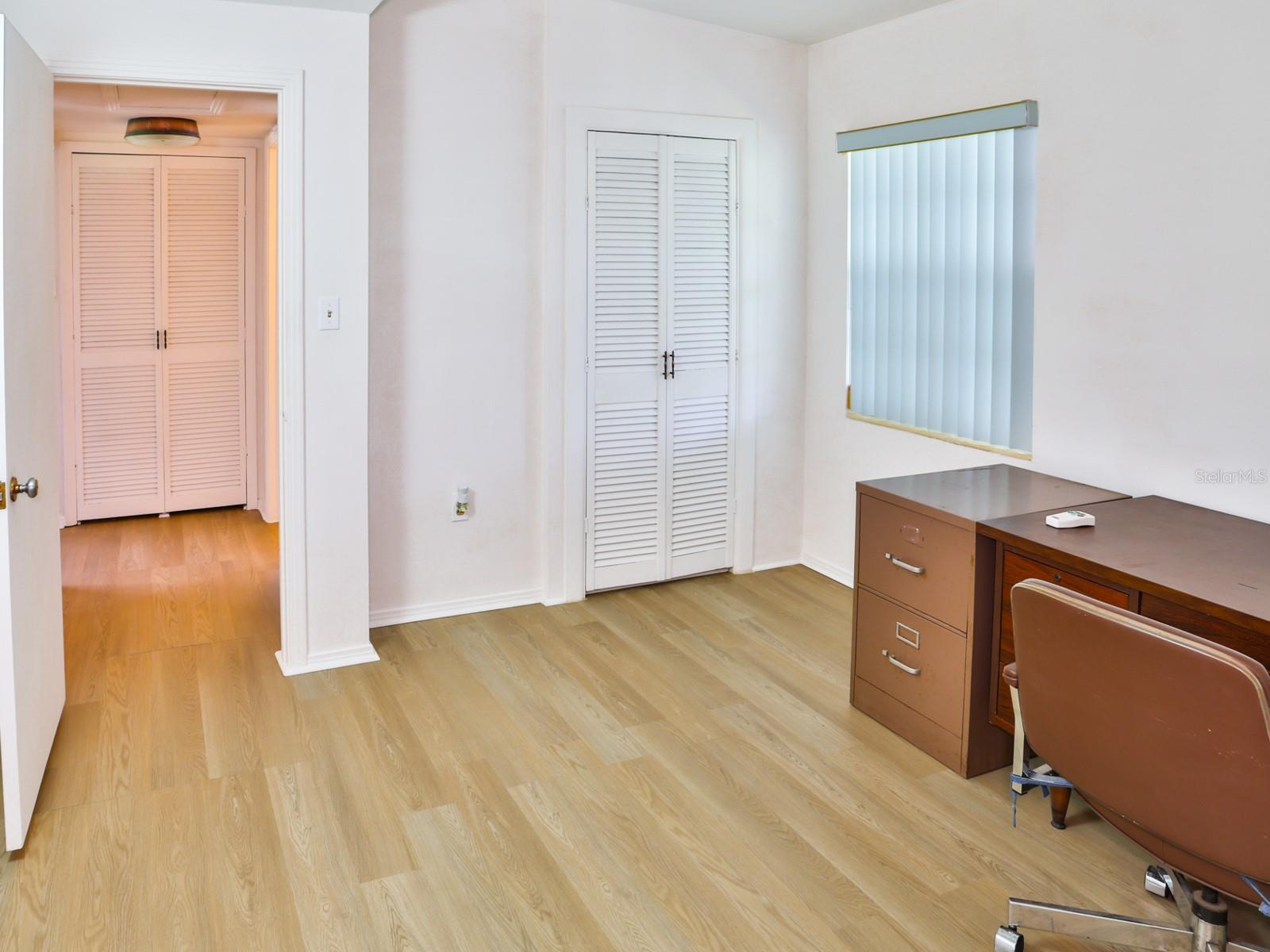 Bedroom/Nursery/Office.