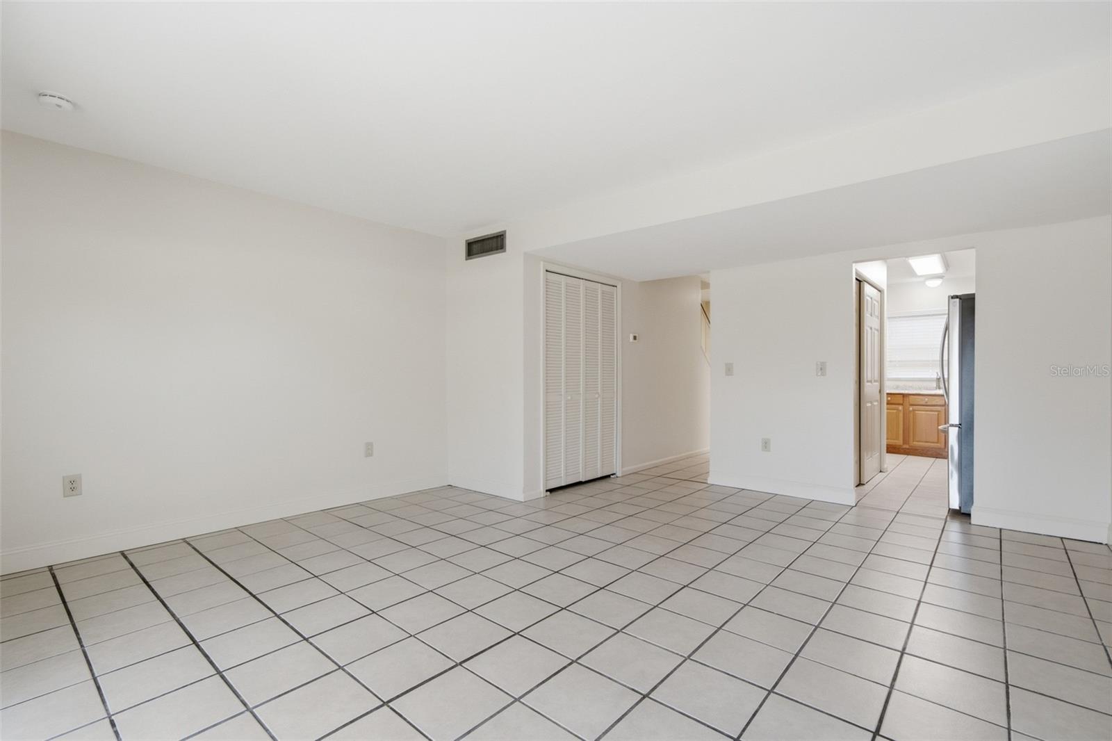 1920 E EDGEWOOD DRIVE, #E4, Lakeland, FL 33803