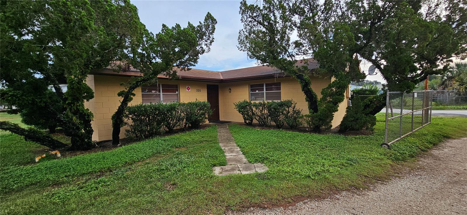 205 LAKE HAMILTON BOULEVARD, Winter Haven, FL 33881 205 LAKE HAMILTON BOULEVARD, Winter Haven, FL 33881