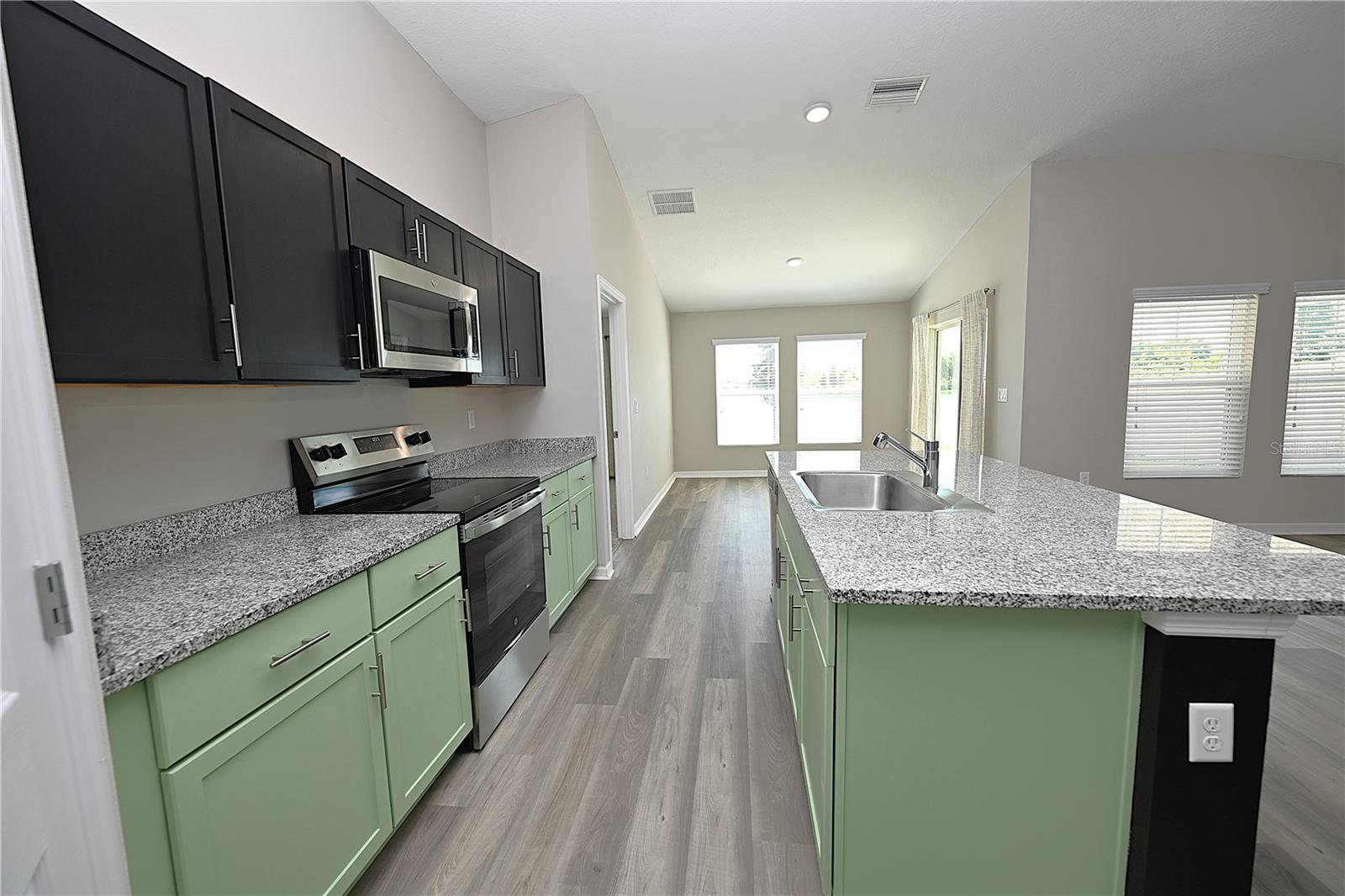5511 ARLINGTON RIVER DRIVE, Lakeland, FL 33811 5511 ARLINGTON RIVER DRIVE, Lakeland, FL 33811