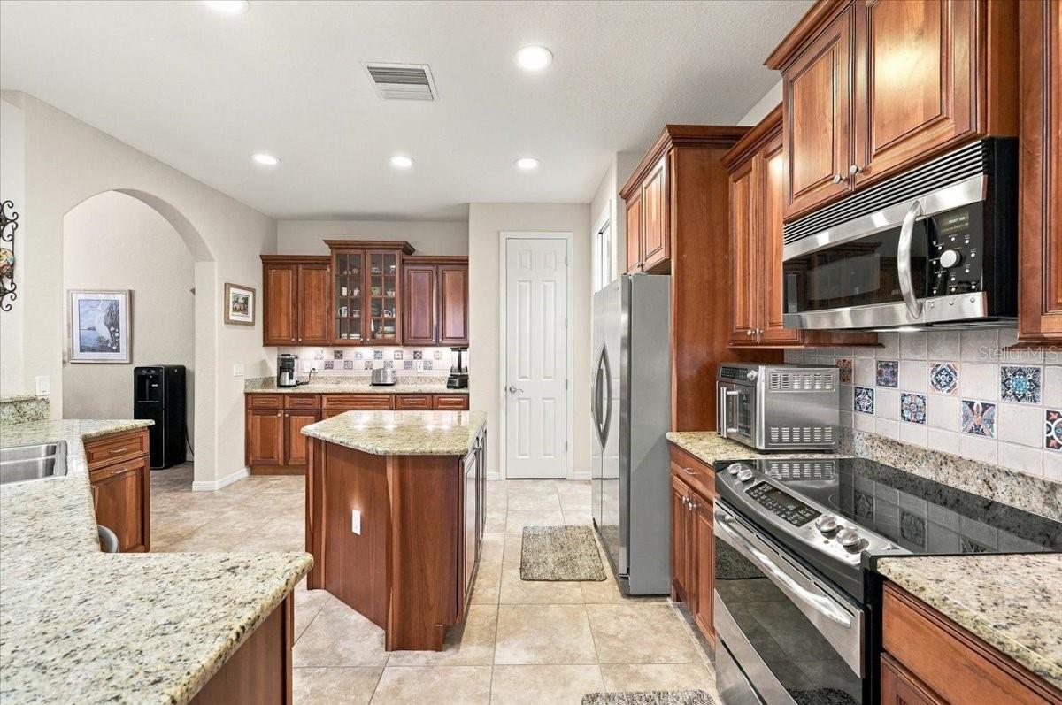 609 SAYGE DRIVE, Polk City, FL 33868