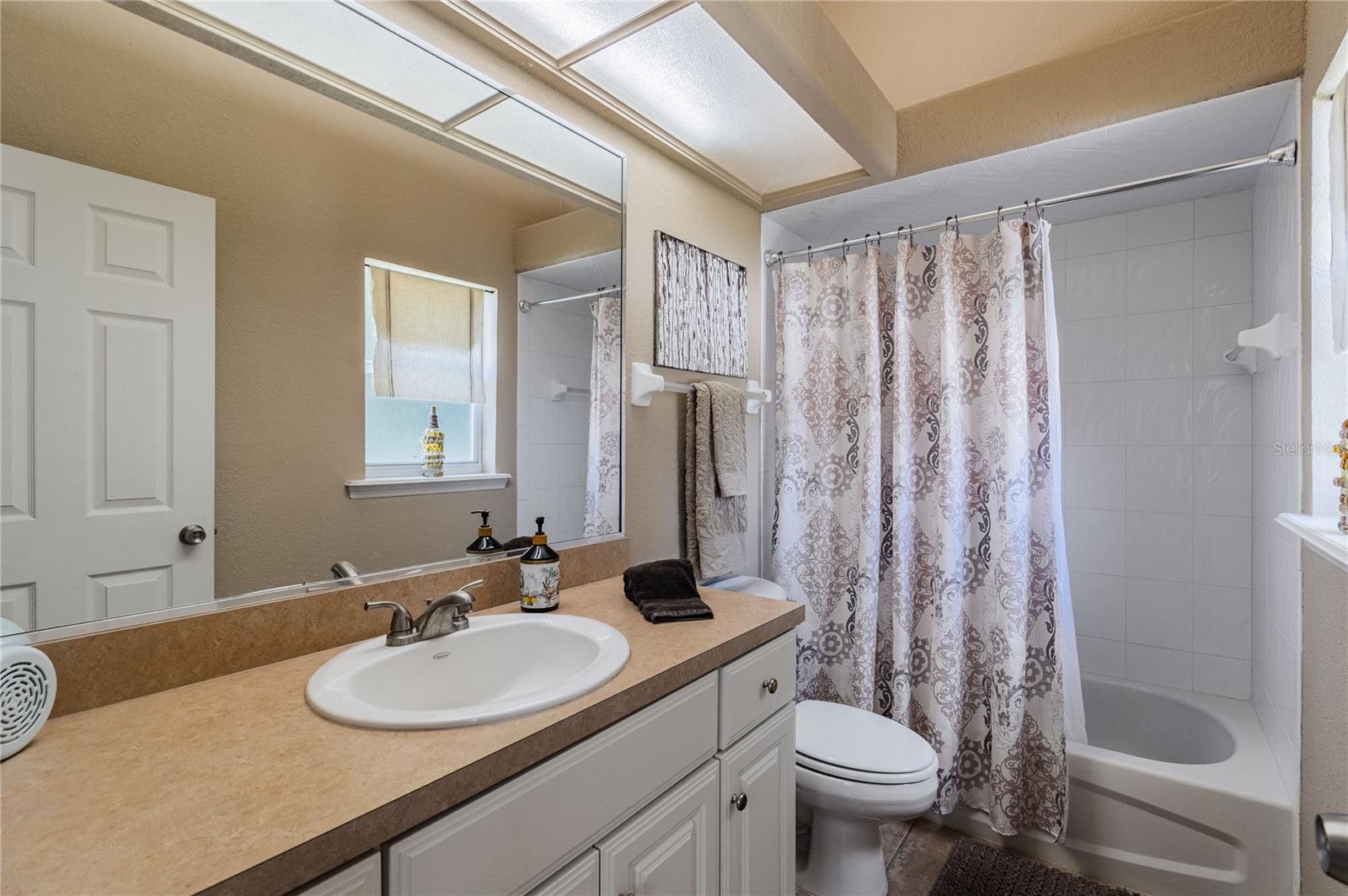 6714 HARTSWORTH DRIVE, Lakeland, FL 33813