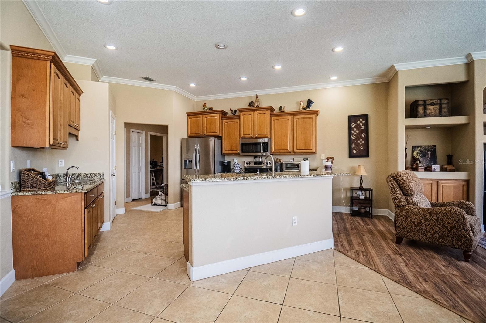 6714 HARTSWORTH DRIVE, Lakeland, FL 33813