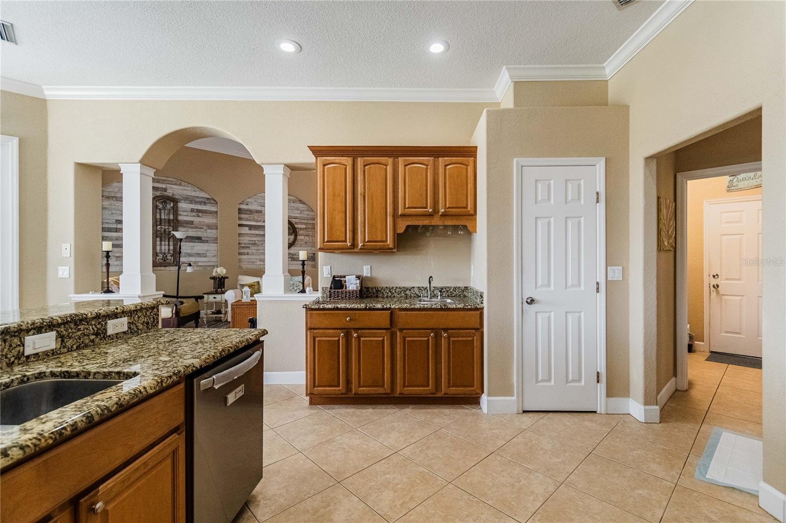 6714 HARTSWORTH DRIVE, Lakeland, FL 33813
