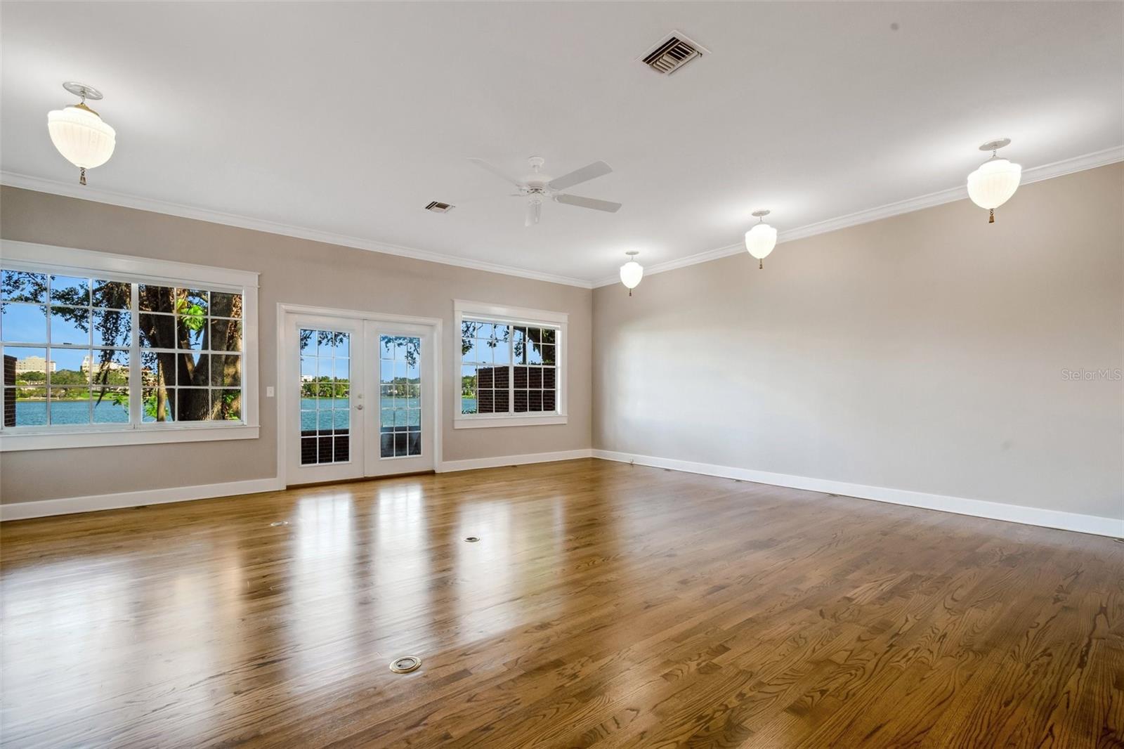 The great room also features panoramic views of Lake Morton