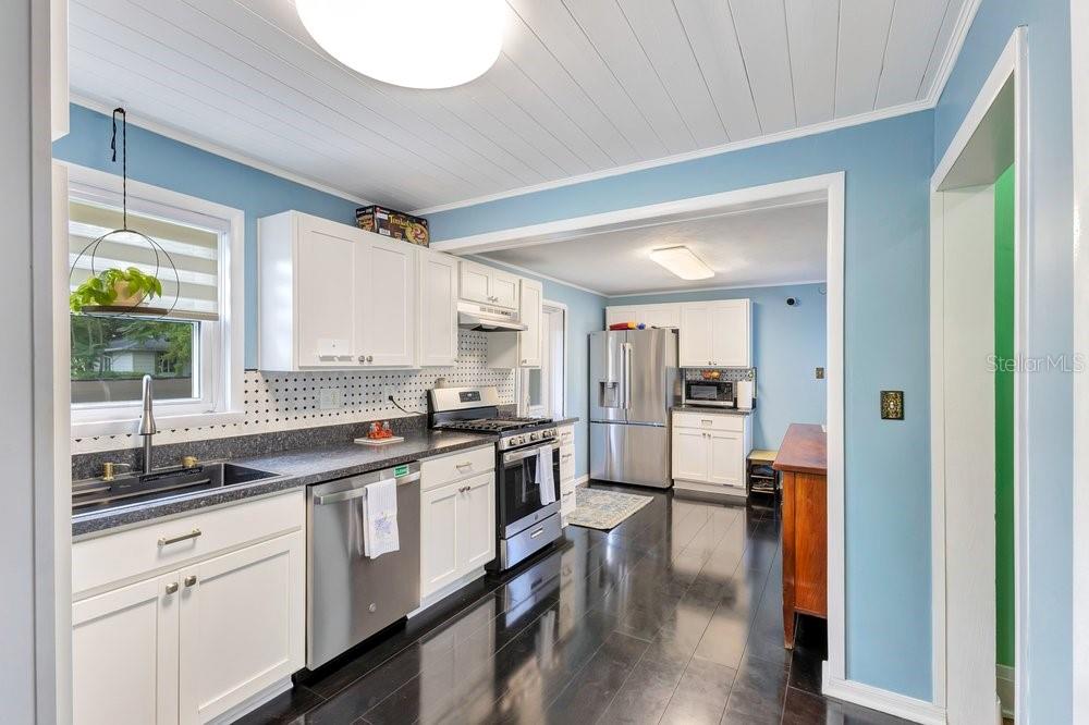 1633 E ELM ROAD, Lakeland, FL 33801
