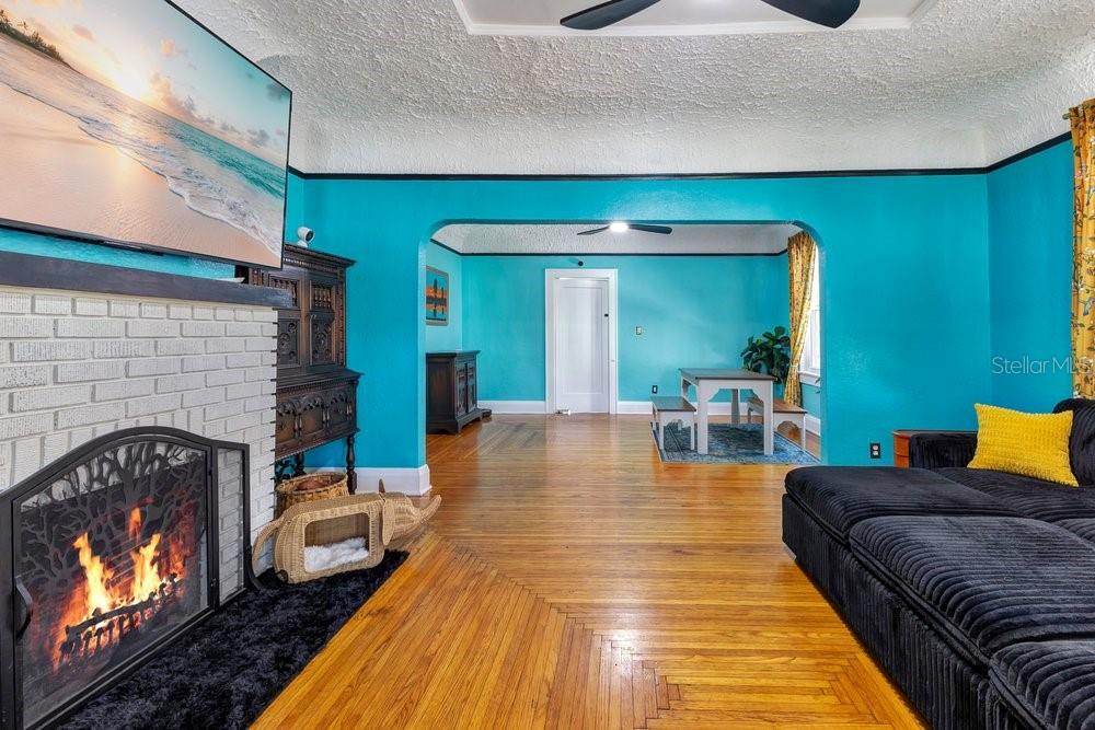 1633 E ELM ROAD, Lakeland, FL 33801
