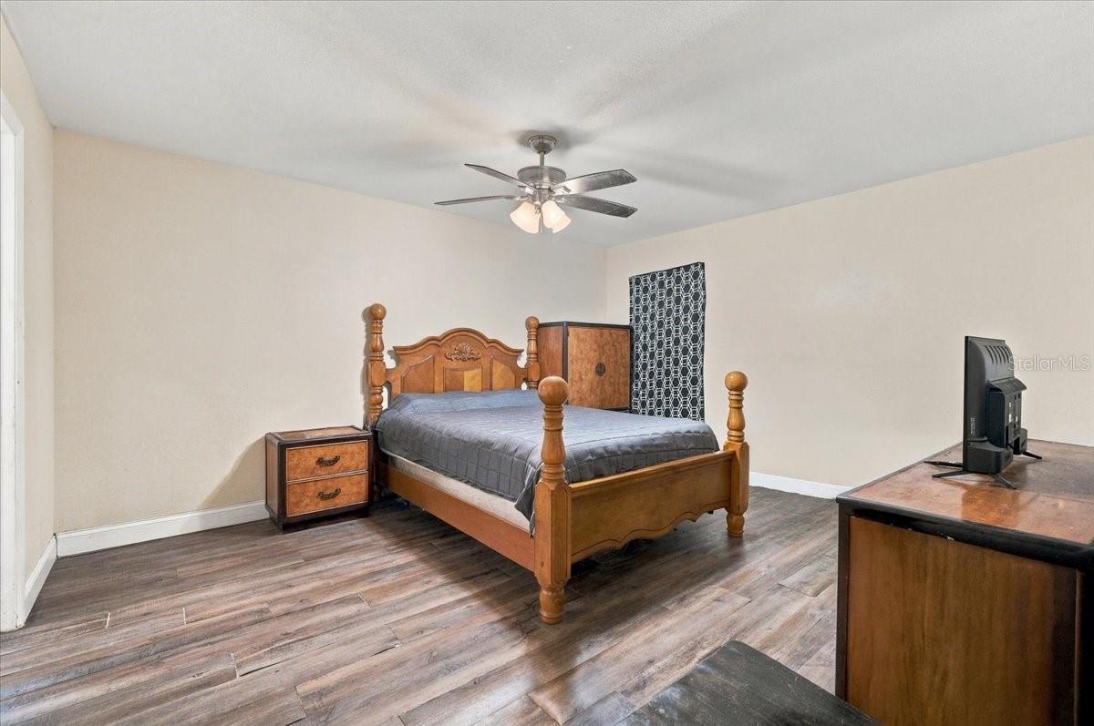 2827 DELROSE DRIVE N, Lakeland, FL 33805
