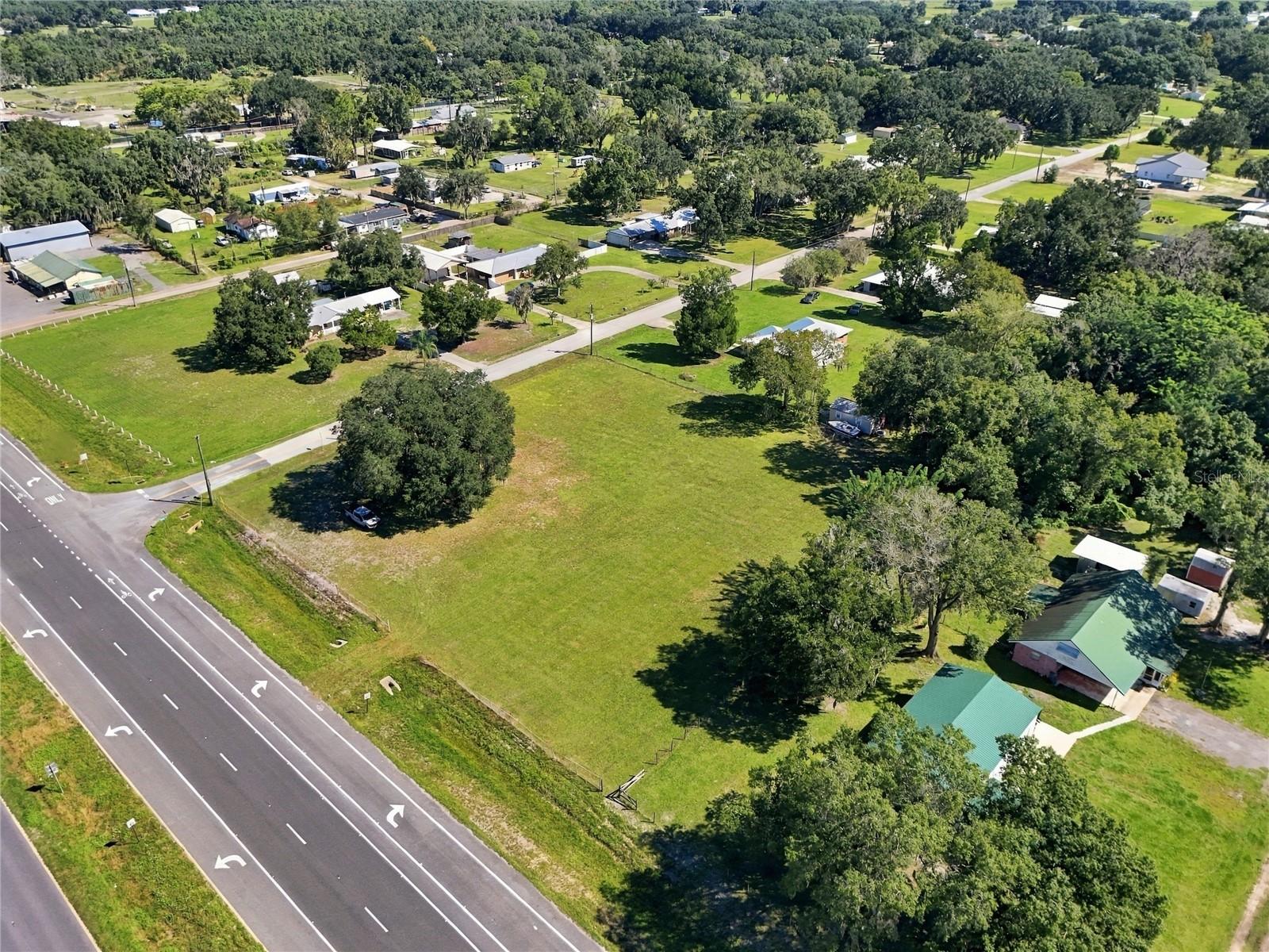 1124 THOMAS ROAD, #1, Lakeland, FL 33809 1124 THOMAS ROAD, #1, Lakeland, FL 33809