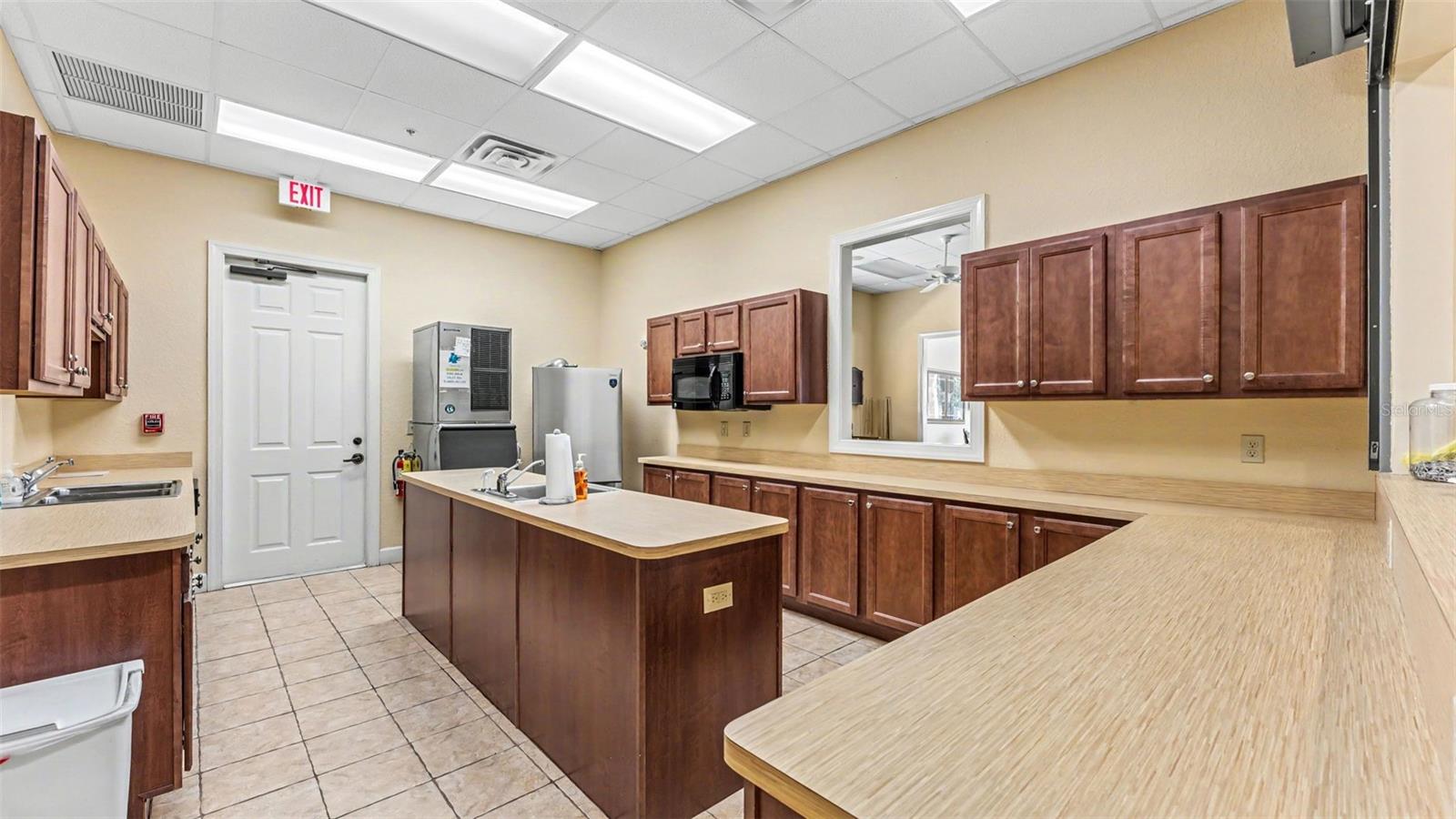 173 LAYNEWADE ROAD, Polk City, FL 33868