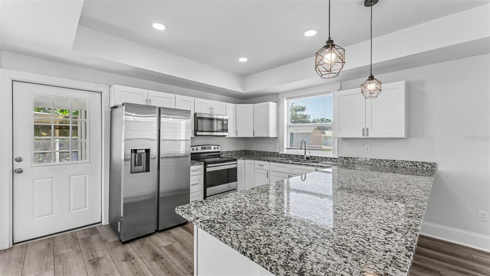 1044 W LIME STREET, Lakeland, FL 33815