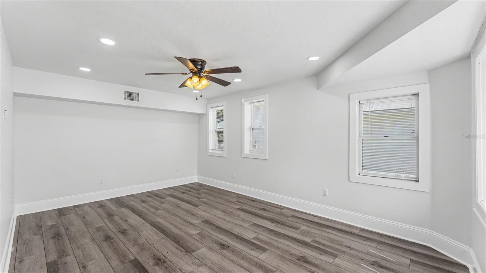 1044 W LIME STREET, Lakeland, FL 33815