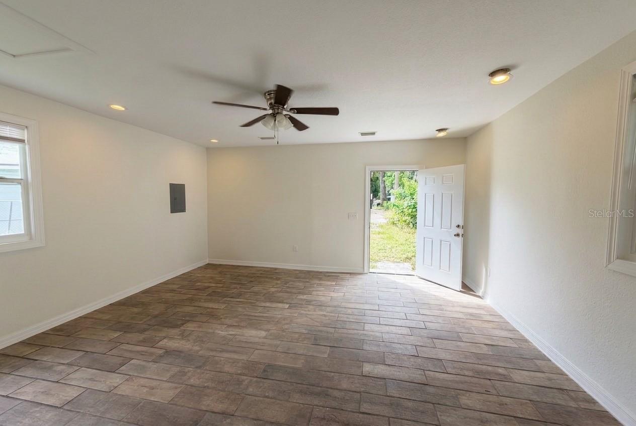 337 AVENUE E SE, #B, Winter Haven, FL 33880