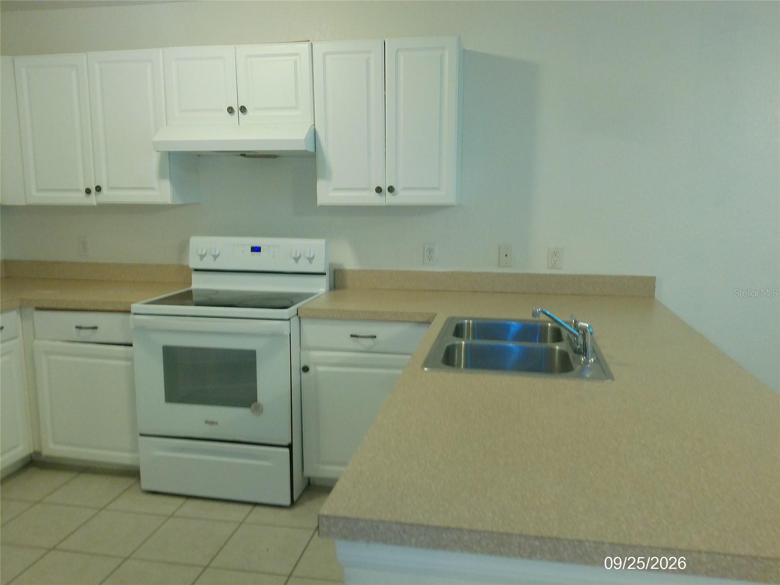 951 FOX LAKE DRIVE, Lakeland, FL 33809 951 FOX LAKE DRIVE, Lakeland, FL 33809