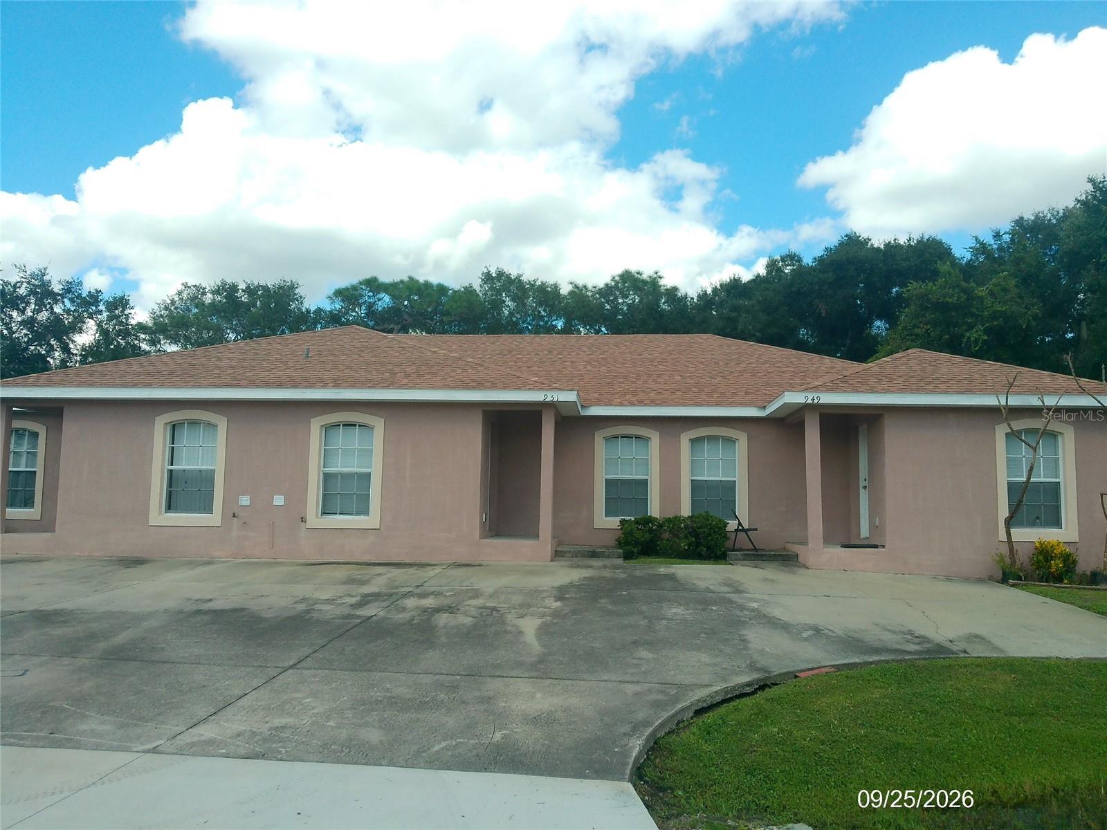 951 FOX LAKE DRIVE, Lakeland, FL 33809 951 FOX LAKE DRIVE, Lakeland, FL 33809