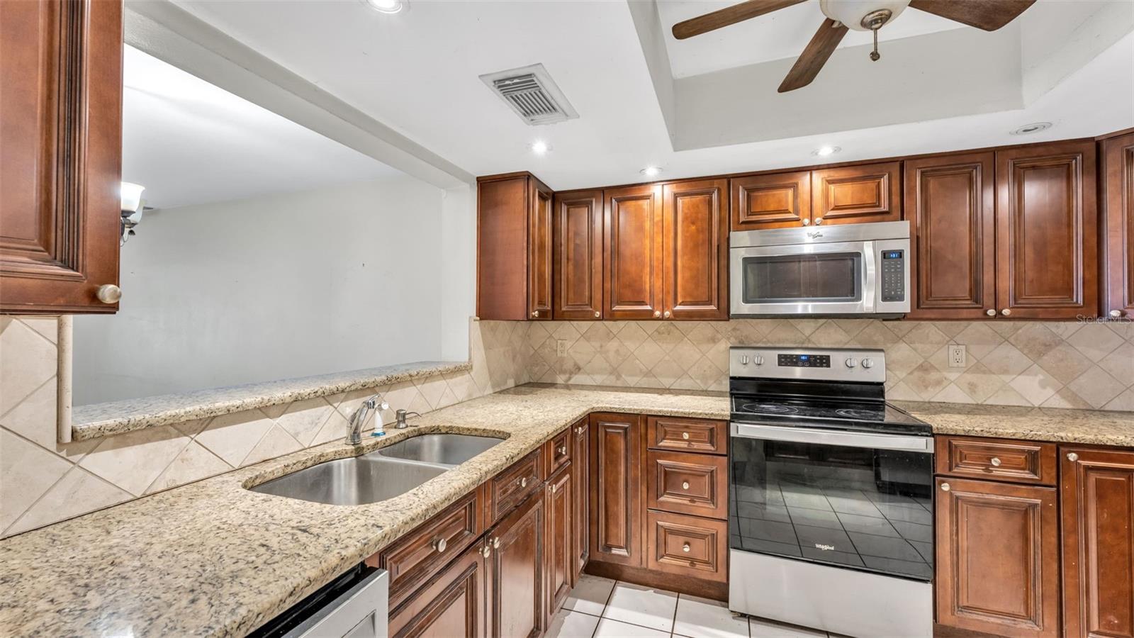 707 CARPENTERS WAY, #46, Lakeland, FL 33809