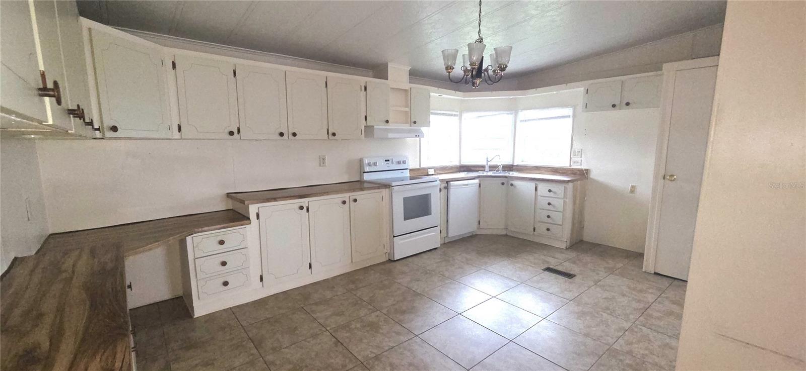 2055 S FLORAL AVENUE, #201, Bartow, FL 33830