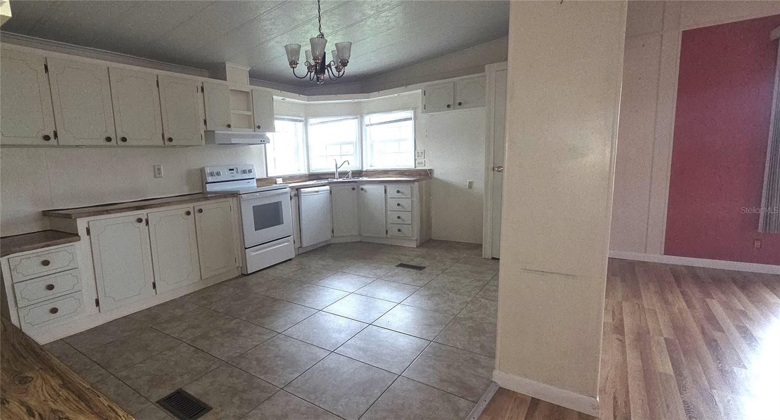 2055 S FLORAL AVENUE, #201, Bartow, FL 33830