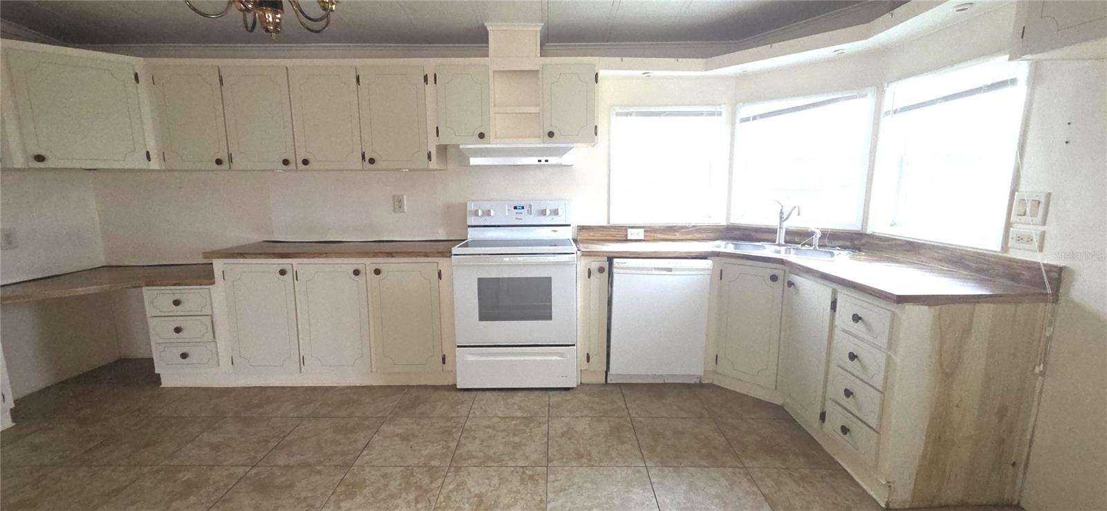 2055 S FLORAL AVENUE, #201, Bartow, FL 33830