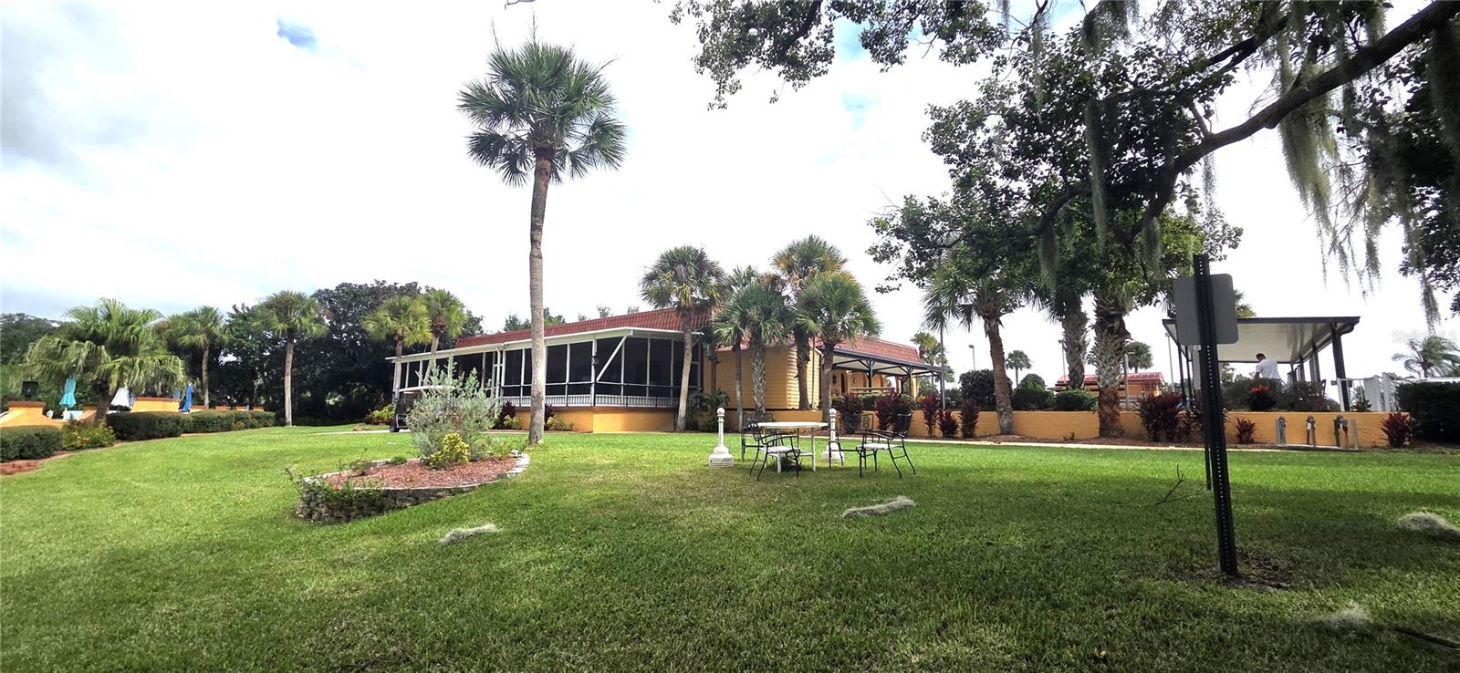 2055 S FLORAL AVENUE, #201, Bartow, FL 33830