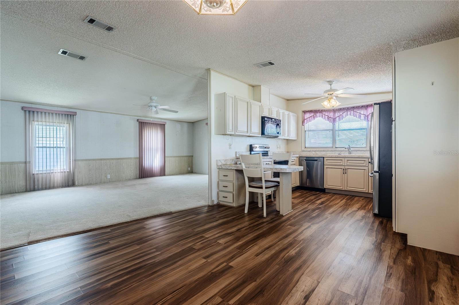 1725 QUAIL HILL DR, Lakeland, FL 33810