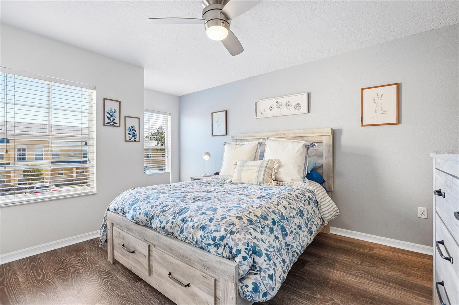 Upstairs primary with lots of natural light!