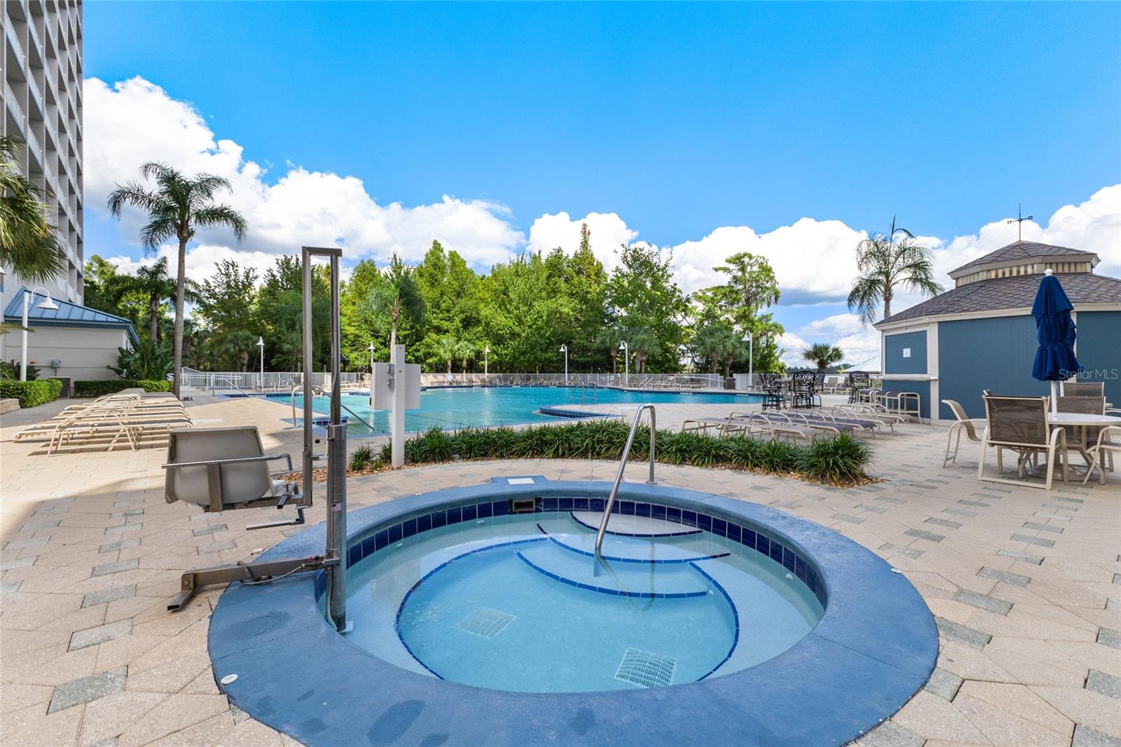 13427 BLUE HERON BEACH DR, #2001, Orlando, FL 32821