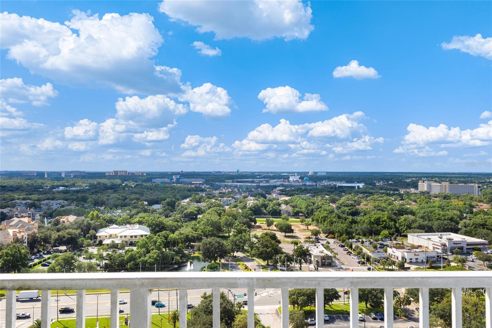 13427 BLUE HERON BEACH DR, #2001, Orlando, FL 32821