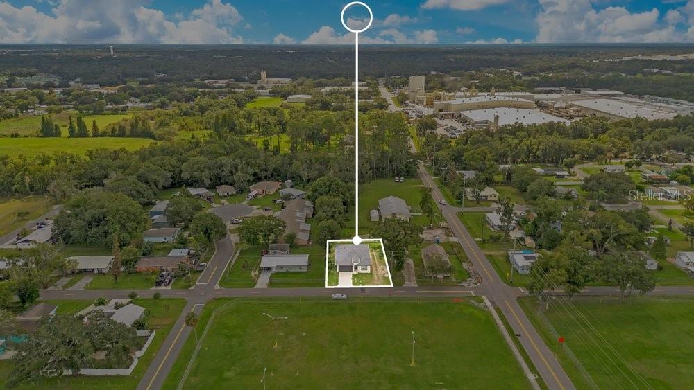 2203 W LOWRY AVENUE, Plant City, FL 33563