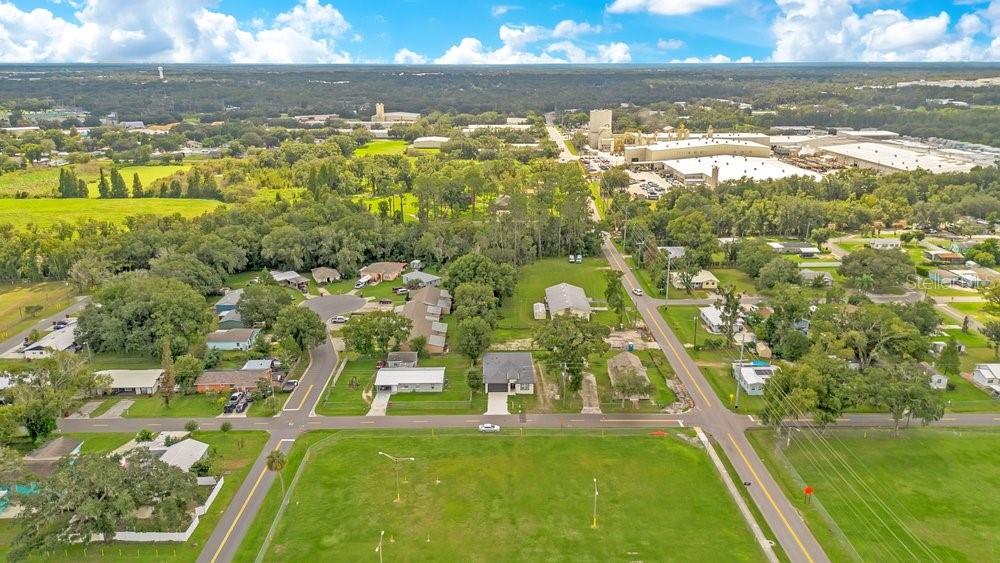 2203 W LOWRY AVENUE, Plant City, FL 33563