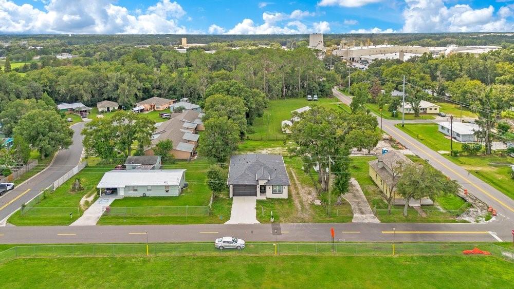 2203 W LOWRY AVENUE, Plant City, FL 33563